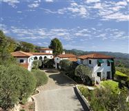 GORGEOUS MONTECITO ESTATE WITH INCREDIBLE OCEAN VIEWS