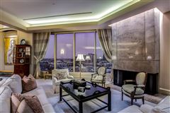 RARE TOP-FLOOR PENTHOUSE