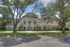 BEAUTIFULLY REMODELED HOME IN WESTOVER HILLS