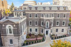 ONE OF A KIND CHICAGO CONDO AT ADLER ON THE PARK