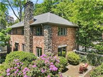 SOLID HOME IN THE STONE HOUSES OF CROTON COMPOUND