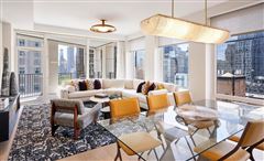 LIGHT-FILLED HOME AT THE PARK LOGGIA