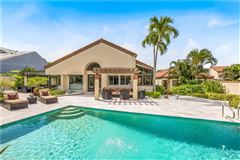 BEAUTIFUL NAPLES HOME