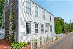 LOVELY IN-TOWN FIVE BEDROOM HOME