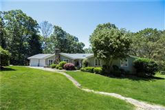 BEAUTIFUL HOME IN NEW CANAAN