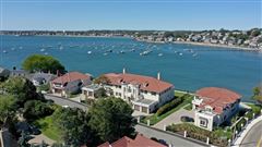 PANORAMIC OCEAN VIEWS IN THIS ELEGANT TOWNHOME
