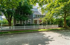 GRAND LIVING ON WOODBURY LANE
