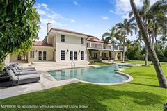 SEVEN BEDROOM HOME IN FANTASTIC IN-TOWN LOCATION