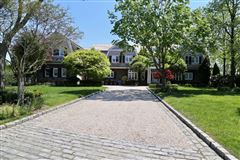 MODERN TRADITIONAL HOME IN SOUTHAMPTON