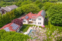 IMPECCABLE HOME IN A BEAUTIFUL LOCATION