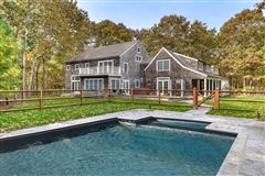WONDERFUL POST AND BEAM STYLE HOME