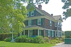 PERFECTLY LOCATED IN SAGAPONACK SOUTH