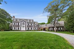PRIVATE MANOR ESTATE RENTAL IN EAST HAMPTON