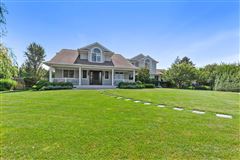 OUTSTANDING PROPERTY IN THE ESTATE SECTION OF QUOGUE VILLAGE