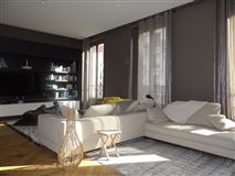 AN ELEGANT RESIDENCE