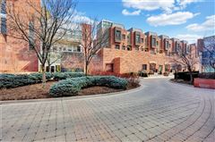 EXQUISITE BROWNSTONE IN NORTHCREEK