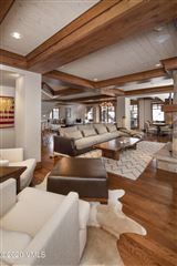 BEAUTIFUL PENTHOUSE WITH PICTURESQUE VIEWS