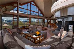 SUPERIOR CONTEMPORARY IN SERENE PRIVATE SETTING
