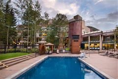 BEAUTIFUL SUNLIT CONDO IN VAIL SPA WITH SKI SLOPE VIEWS