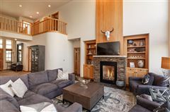 PEACEFUL BEAVER CREEK RESIDENCE