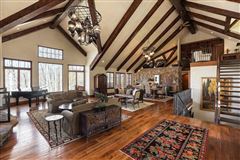 EXQUISITE HOME WITH MAJESTIC MOUNTAIN VISTAS