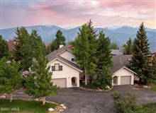 BEAUTIFUL AND SPACIOUS DUPLEX WITH BEAVER CREEK AND MOUNTAIN VIEWS
