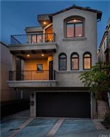 BEAUTIFUL SPANISH STYLE MANHATTAN BEACH TOWNHOME