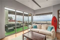 CONTEMPORARY EL PORTO BEACH PAD