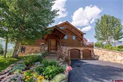 FOUR BEDROOM HOME IN GORGEOUS GOLD LINK SETTING