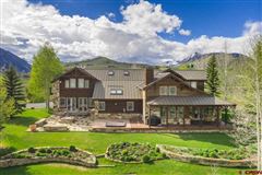 MAGNIFICENT RESIDENCE IN EXCLUSIVE MOON RIDGE