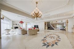 SWAN RESIDENCE - LAKE VIEW LUXURY VILLA