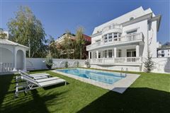 MAISON DE BOURBON - EXCLUSIVE VILLA HERASTRAU AREA