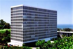 LUXURY CONDO BUILDING IN THE VILLAGE