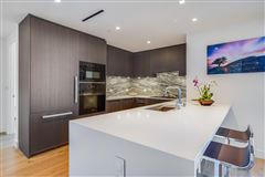 SPECTACULAR PANORAMIC VIEWS IN NEWLY COMPLETED RESIDENCE