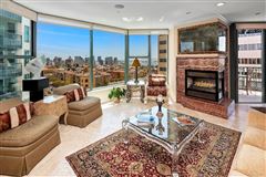 Apartment/Condo/Town