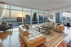 METROPOLITANIS LUXURY LIVING