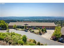 THIS EXCEPTIONAL SUMMIT VIEW HOME WAS BUILT BY A RENOWNED ARCHITECT
