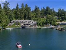 SHOWCASE CUSTOM WATERFRONT ESTATE
