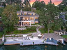 SHOWSTOPPER DESIGNER CAPE COD WATERFRONT ESTATE