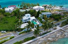 EXQUISITE HOME WITH PANORAMIC OCEAN VIEWS