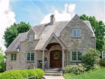 QUINTESSENTIAL MT LEBANON CHARM