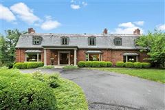 UNPARALLED ELEGANCE IN THIS IMPECCABLE FOX CHAPEL HOME