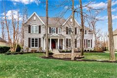 STUNNING SPAULDING LAKE HOME