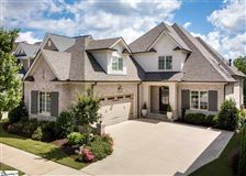 GORGEOUS CUSTOM BUILT STONELEDGE HOME