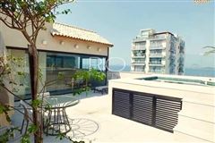 GORGEOUS DUPLEX PENTHOUSE WITH SEA VIEW