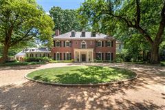 THOROUGHLY UPDATED CLASSIC GEORGIAN HOME