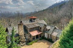 ONE OF A KIND RUSTIC HOME ON PRIVATE LOT