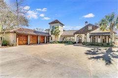 UNIQUE ESTATE ON THE VERMILION RIVER