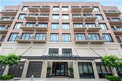 LUXURY CONDO IN THE WAREHOUSE DISTRICT