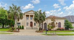 INCREDIBLE VIEWS OF THE LAKE IN RIVER RANCH